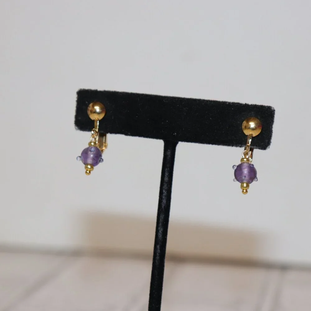 💜 NWOT Gold & Purple Glass Clip-On Earrings – 1